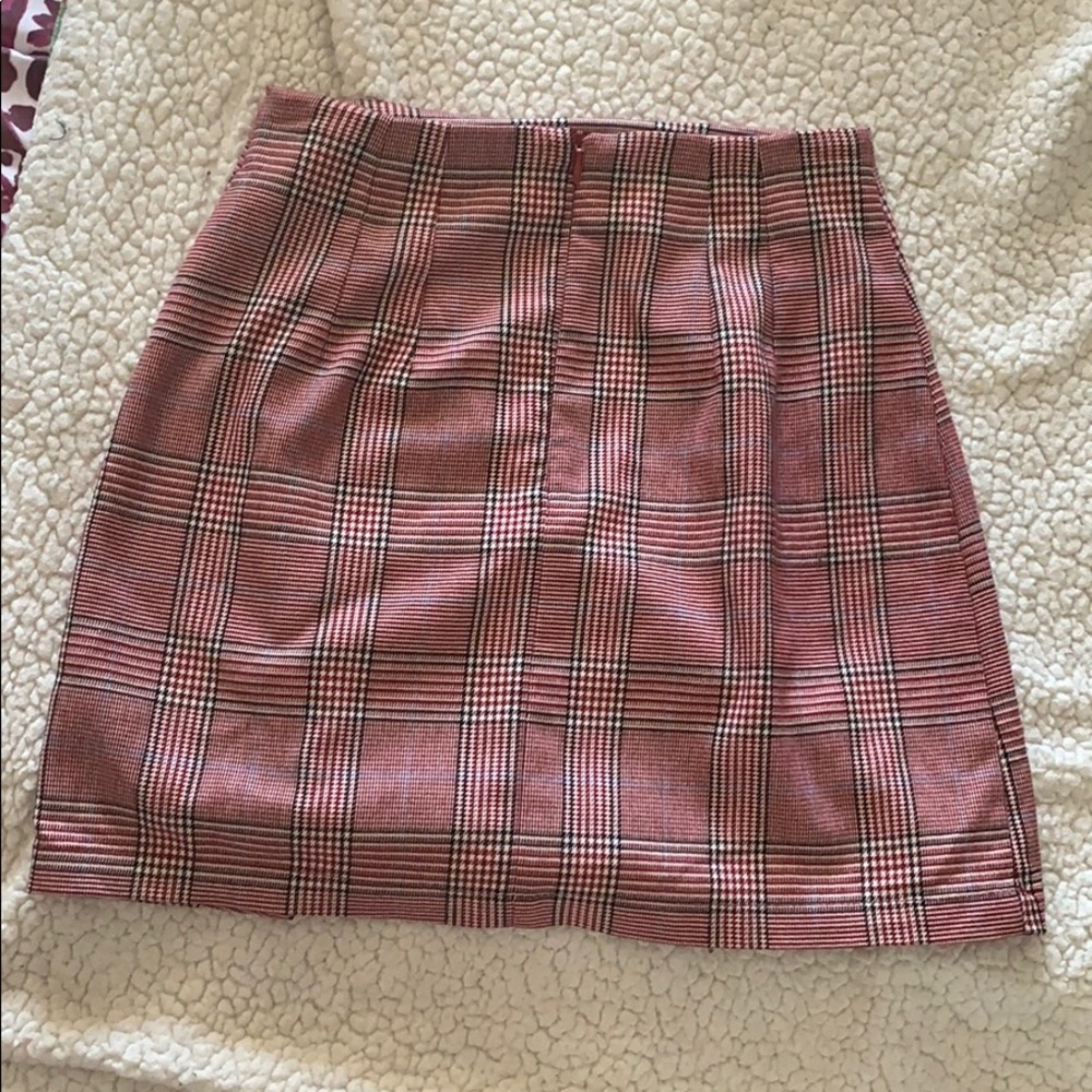 Checkered mini skirt - Picture 2 of 3